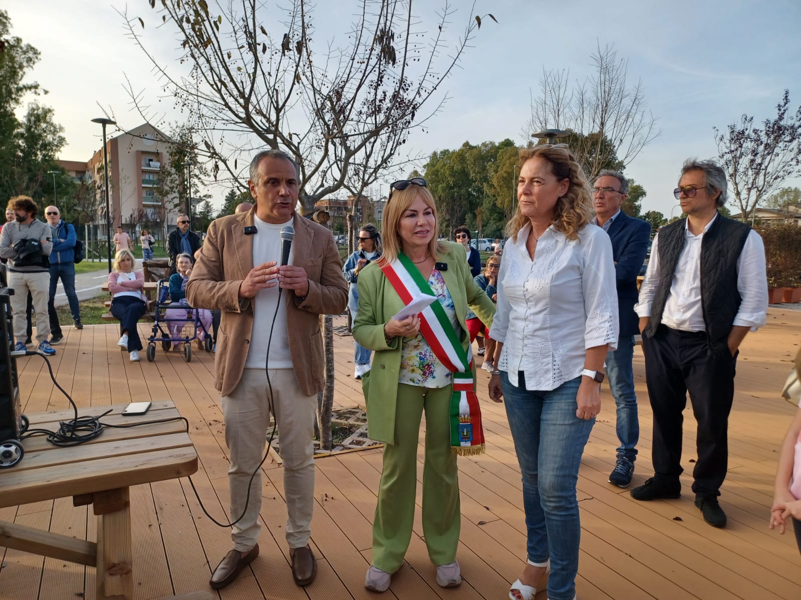 Latina /  Porta Nord, il taglio del nastro al nuovo parco pubblico con tecnologia green