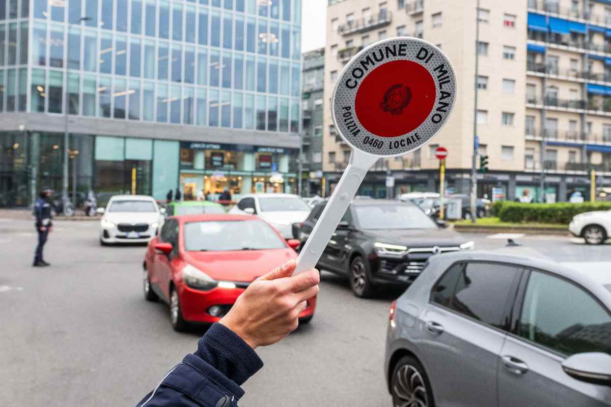 Se parti per Capodanno devi assolutamente portarle con te: rischi la multa