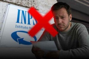 persona alle prese con INPS