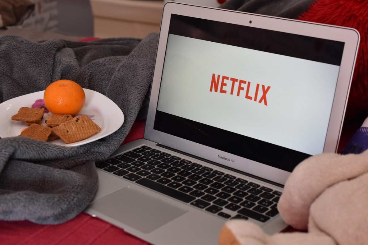 Netflix al pc e cibo accanto