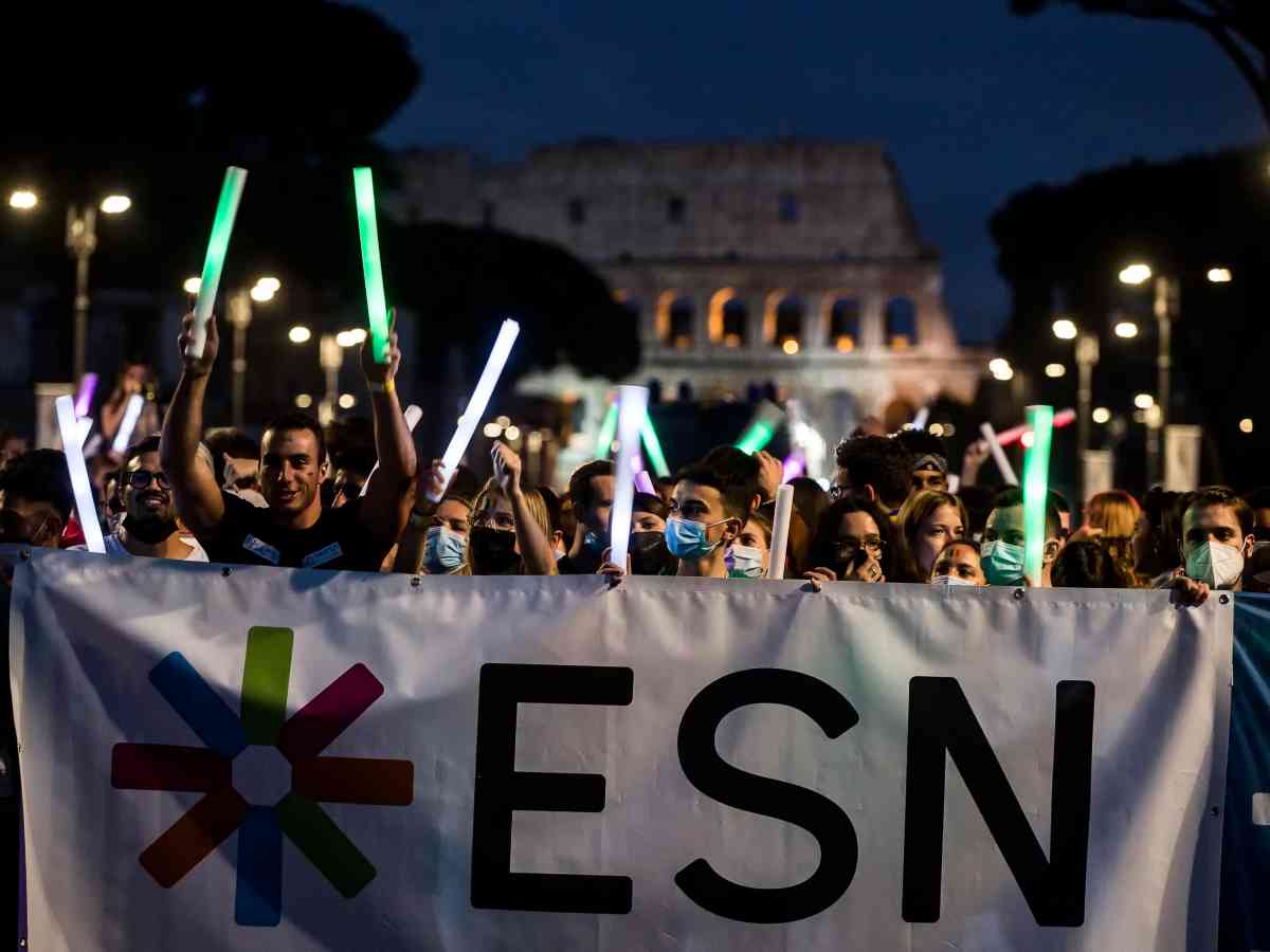 Manifestazione studenti internazionali con l'associazione ESN