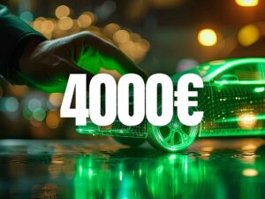 scritta 4000€ con una mano che tocca un'auto di colore verde