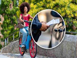 Ragazza in bicicletta. Nel cerchio un verbale di multa stradale